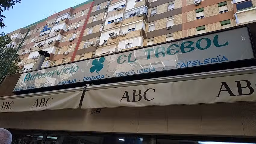 Autoservicio El Tr&eacute;bol