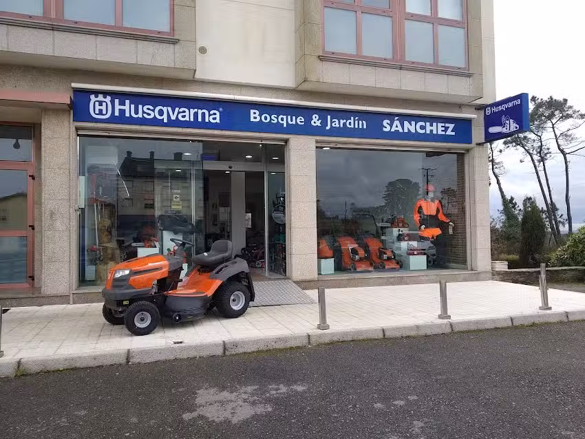 Bosque y Jard&iacute;n S&aacute;nchez Husqvarna Mes&oacute;n do Vento
