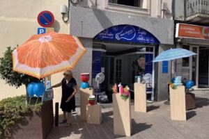 Can Baylach. Electrodom&egrave;stics i regals. UPS Acc&eacute;s Point