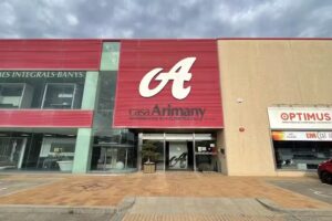 CASA ARIMANY: Materials i Reformes de banys i cuines