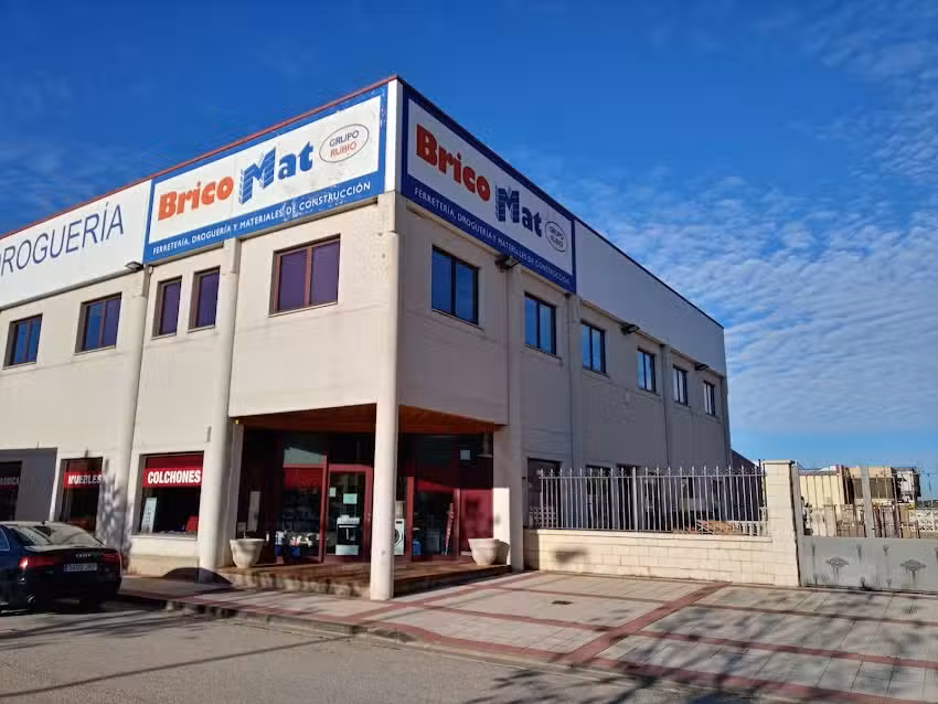 Comercial Rubio y Ruiz S.L. ( BRICOMAT)