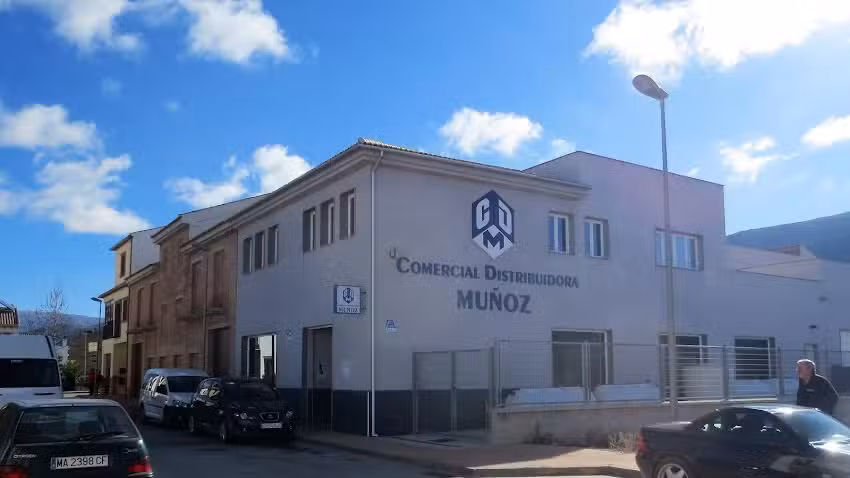 COMERCIAL Y DISTRIBUIDORA MU&Ntilde;OZ