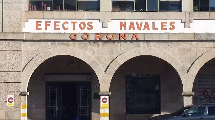 Efectos Navales Corona