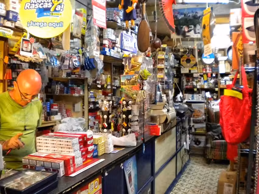 Estanco-Tabacos-Ferreter&iacute;a El Regalo