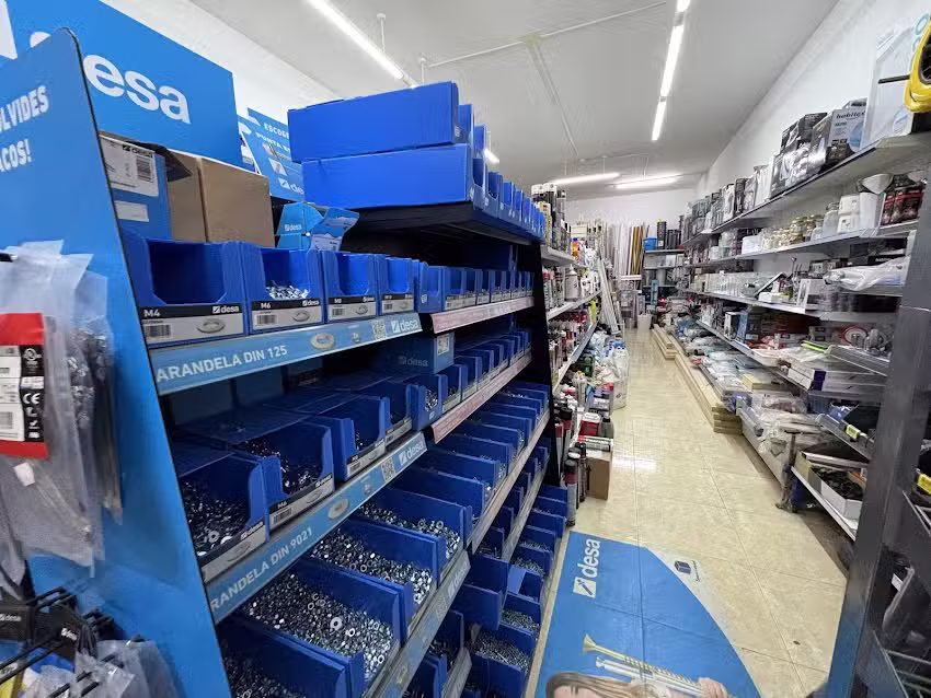 Ferreteria bazar Lajares (quincaillerie)