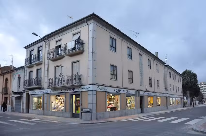 Ferreter&iacute;a Cristaler&iacute;a Contreras S L