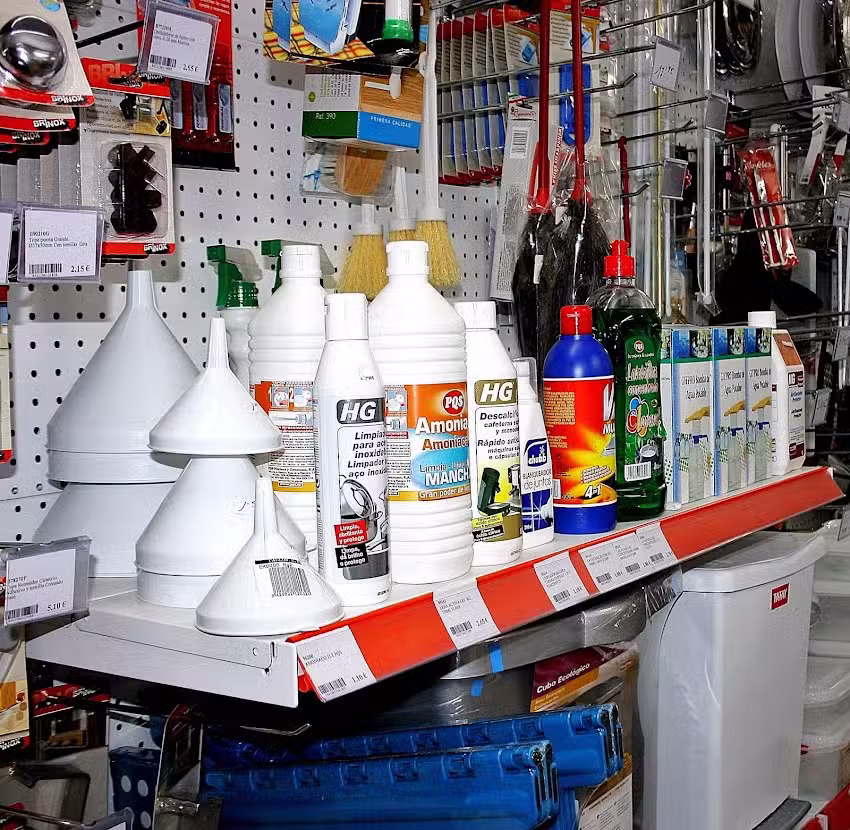 FERRETER&Iacute;A DEL BARRIO