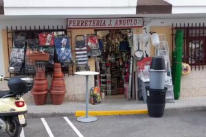 Ferreter&iacute;a J. Angulo