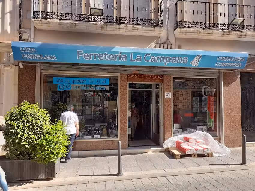 Ferreter&iacute;a La Campana