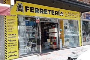 FERRETER&Iacute;A NADALES | FUENGIROLA CENTRO