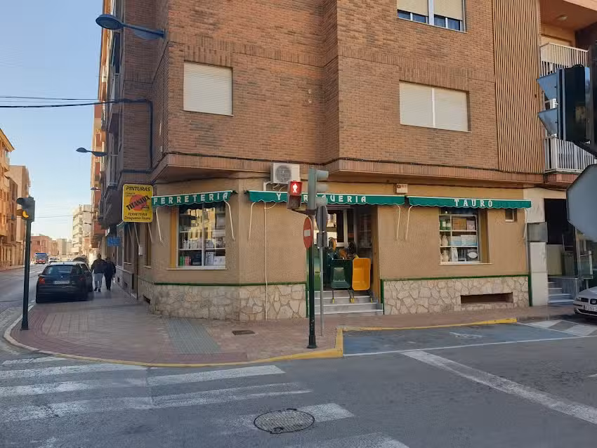 Ferreter&iacute;a Tauro