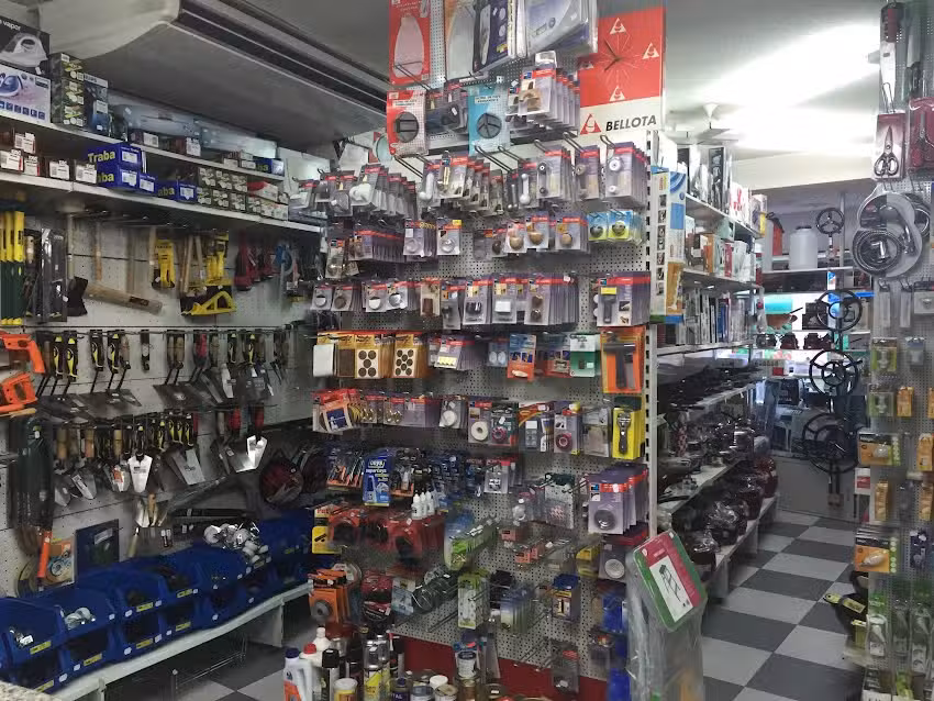 Ferreter&iacute;a Tropical Central