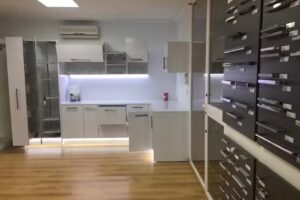 Franlins Herrajes y Complementos S.L.