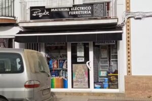 Material Eléctrico y Ferretería Rocío Espina