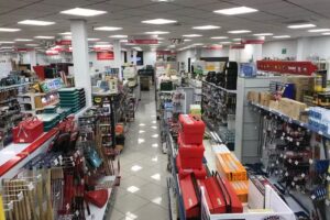 Showroom Barral. Tienda autoservicio y almac&eacute;n.