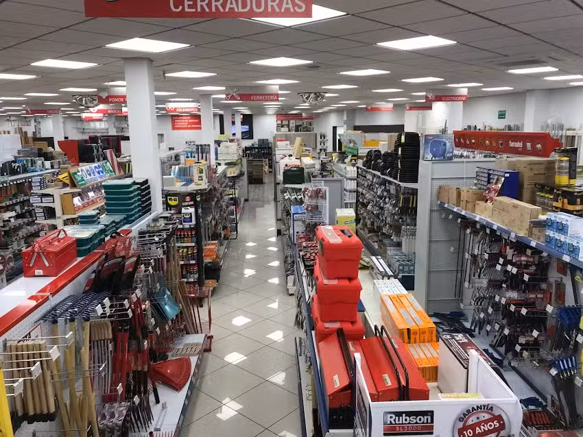 Showroom Barral. Tienda autoservicio y almac&eacute;n.