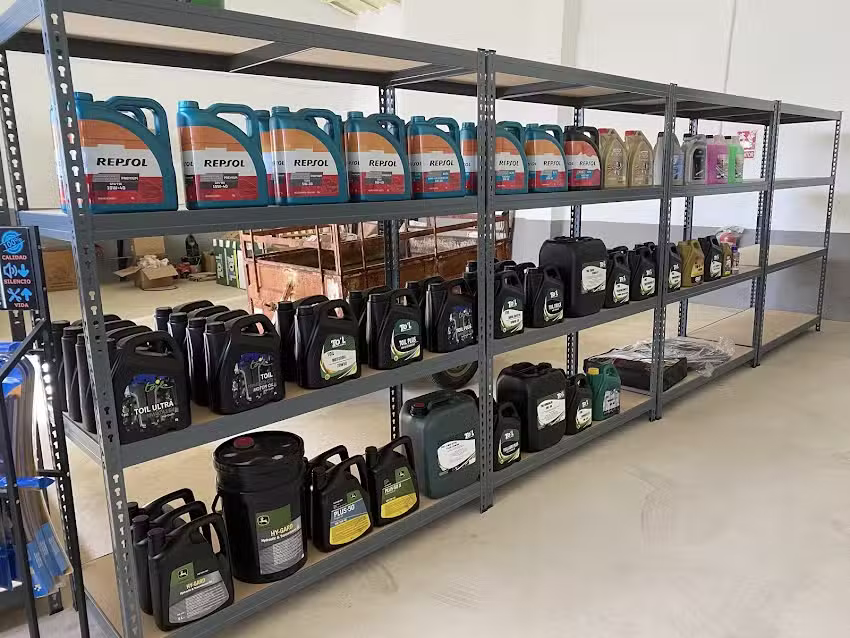 ST Neum&aacute;ticos & Ferreter&iacute;a