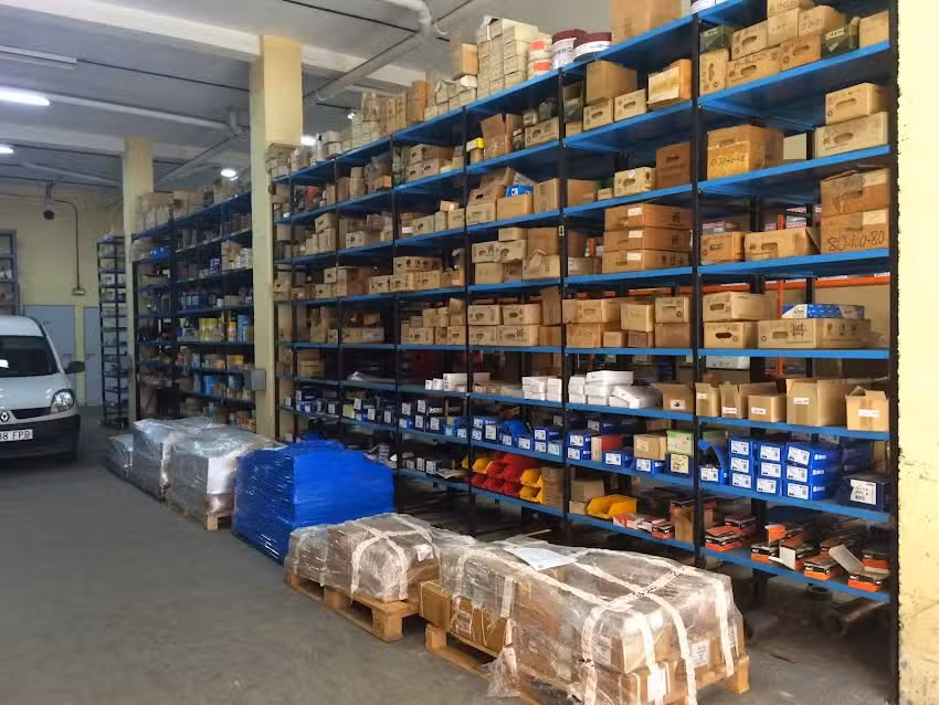 Suministros Industriales Baz&aacute;n S.L.