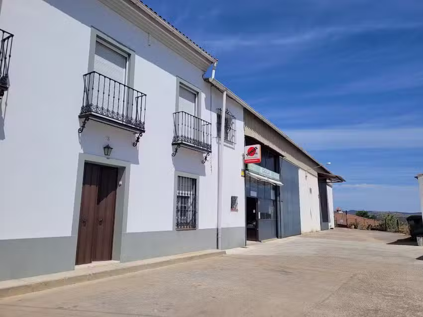 Taller y Suministros Casilla, S.L.